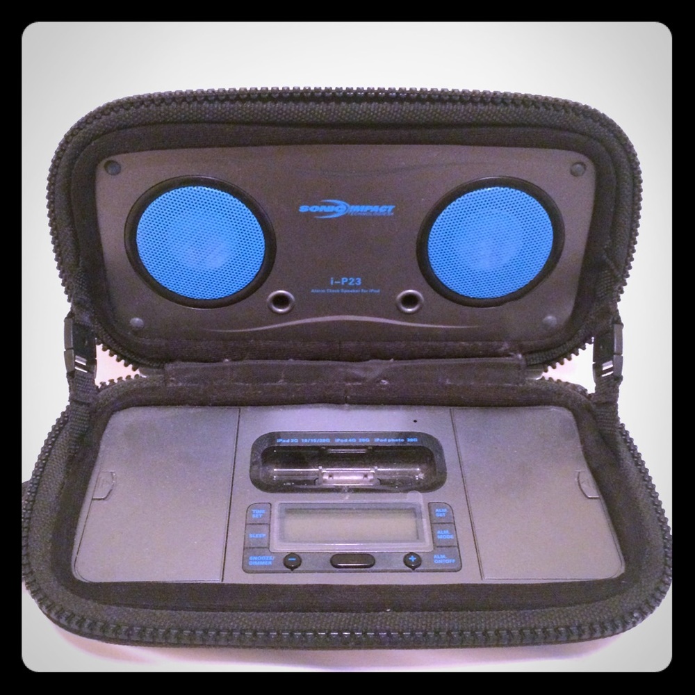 Sonic Impact IPod/IPhone speaker